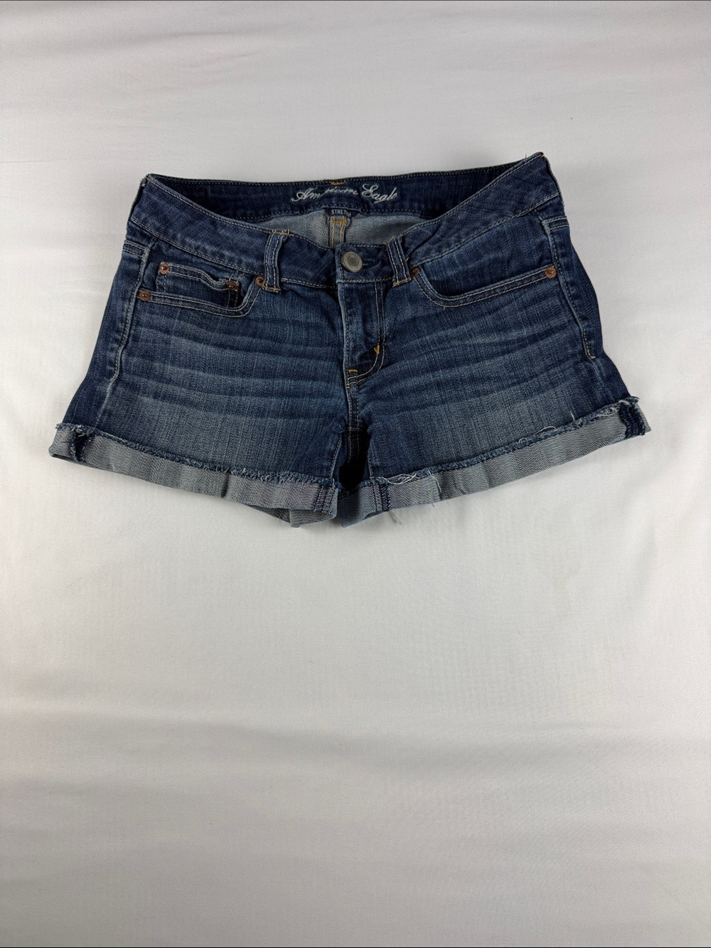 American Eagle Low Rise Stretch Denim Shorts Raw Hem Cuffed Size 6